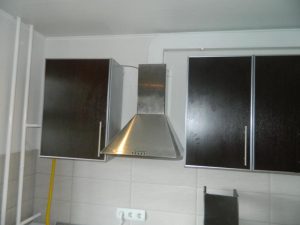 Установка вытяжки на кухне в Курчатове